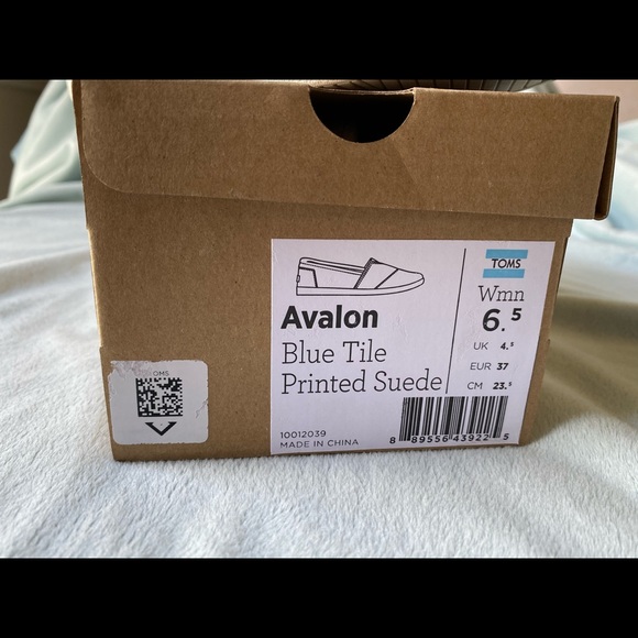 TOMS Avalon Blue Tile Suede - New with box - Picture 5 of 5